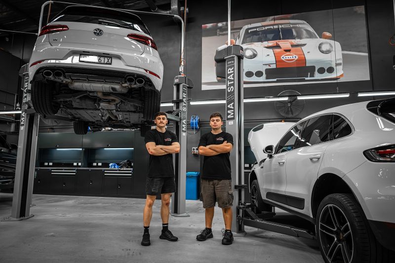 Frisch installierte MASTAR 3.5 Hebebühnen bei BWA Auto in Sydney